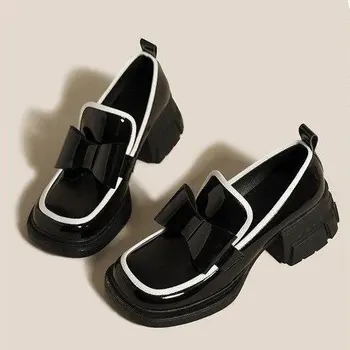 Дамски есенни обувки 2023 година от лачена кожа на платформа и ток, лоферы с квадратни пръсти на масивна обувки, дамски обувки-лодка без обков с лък, женски