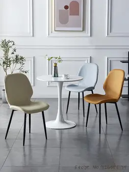 Италиански лесен Луксозен стол за хранене 2021, Нов изчистен скандинавски къща, Мека опаковка, Дизайнерски маса за хранене в индустриален стил